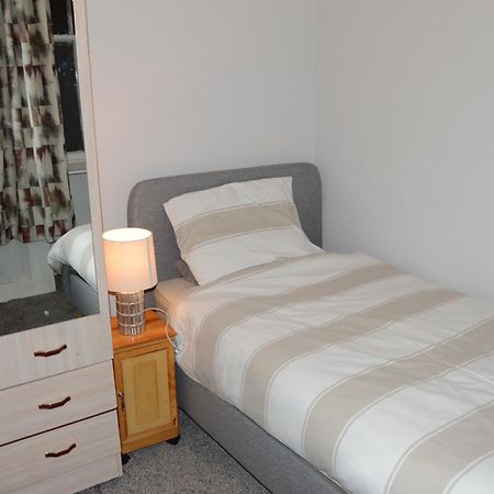 Carnegie Holiday Cottage Dunfermline Bagian luar foto