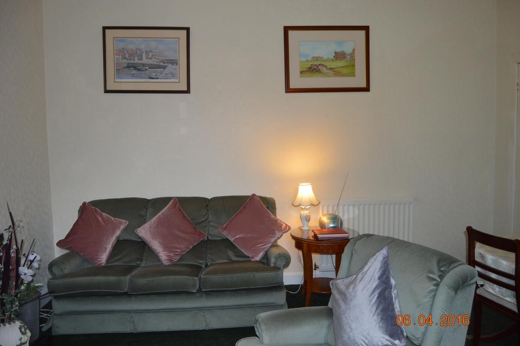 Carnegie Holiday Cottage Dunfermline Bagian luar foto