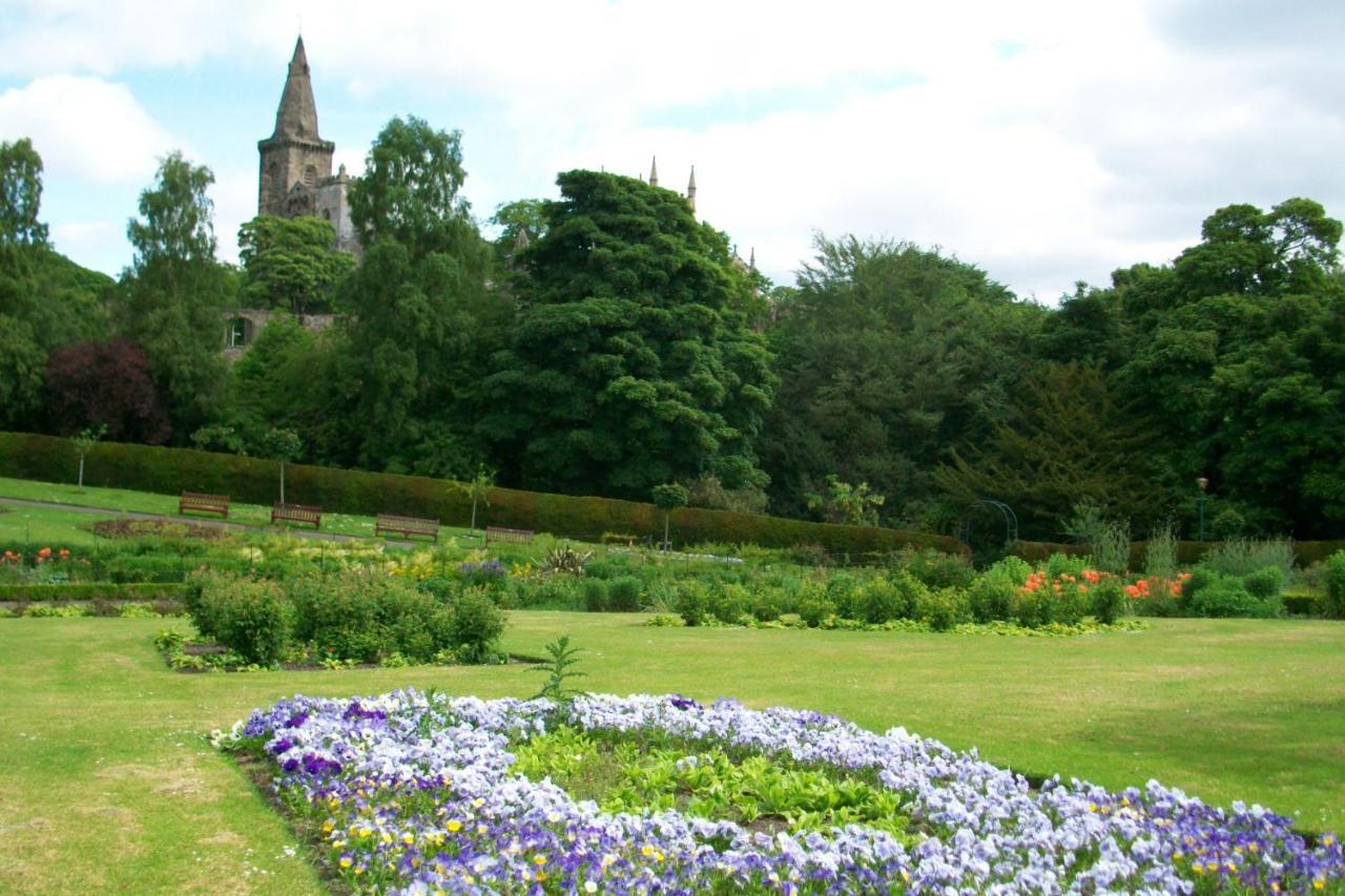 Carnegie Holiday Cottage Dunfermline Bagian luar foto